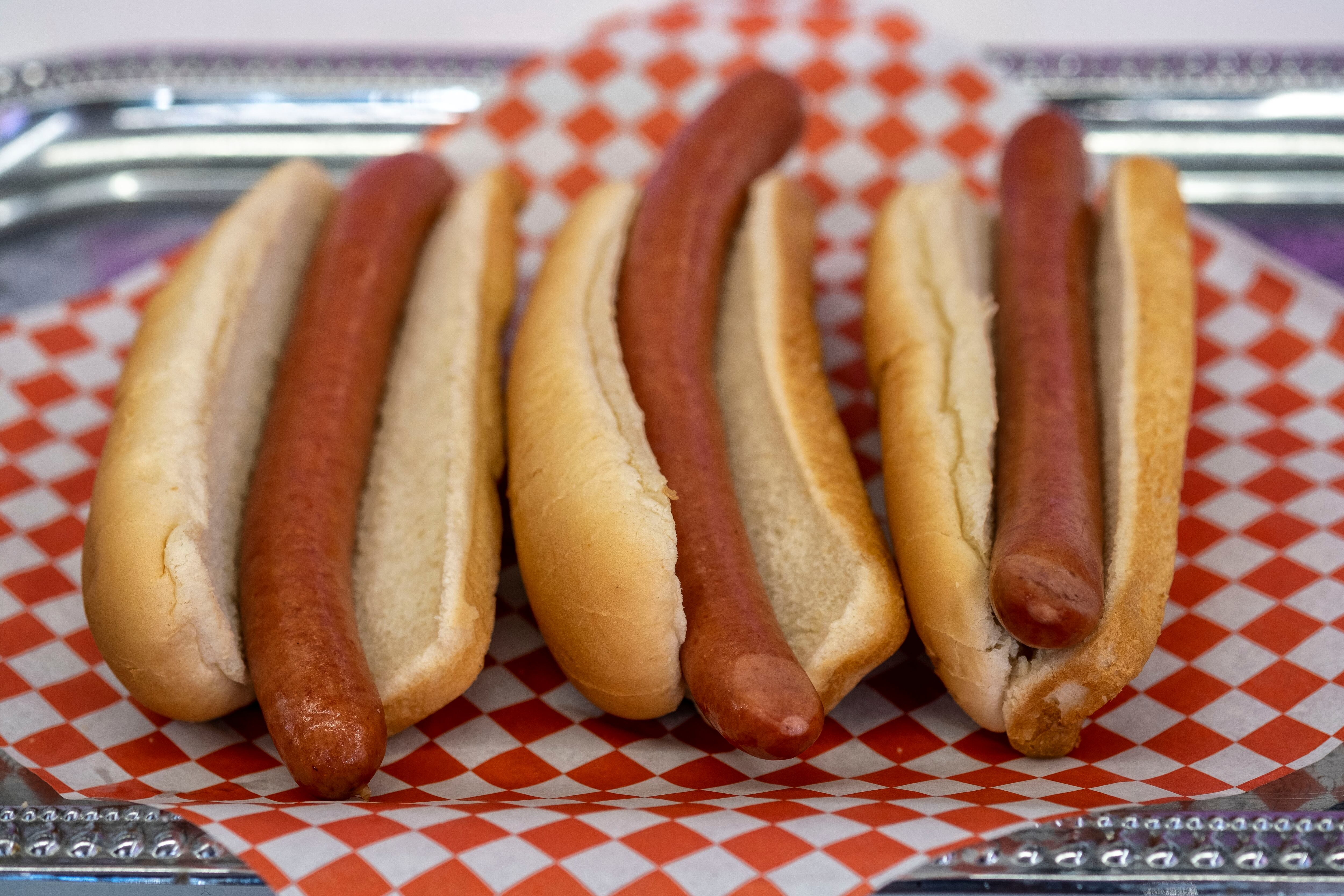 Trabajador enviado a la cárcel por entregar hot dog cargado de cocaína.