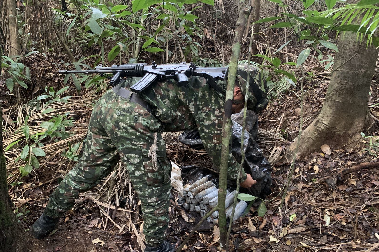 Militares en Norte de Santander encontraron un deposito con explosivos.