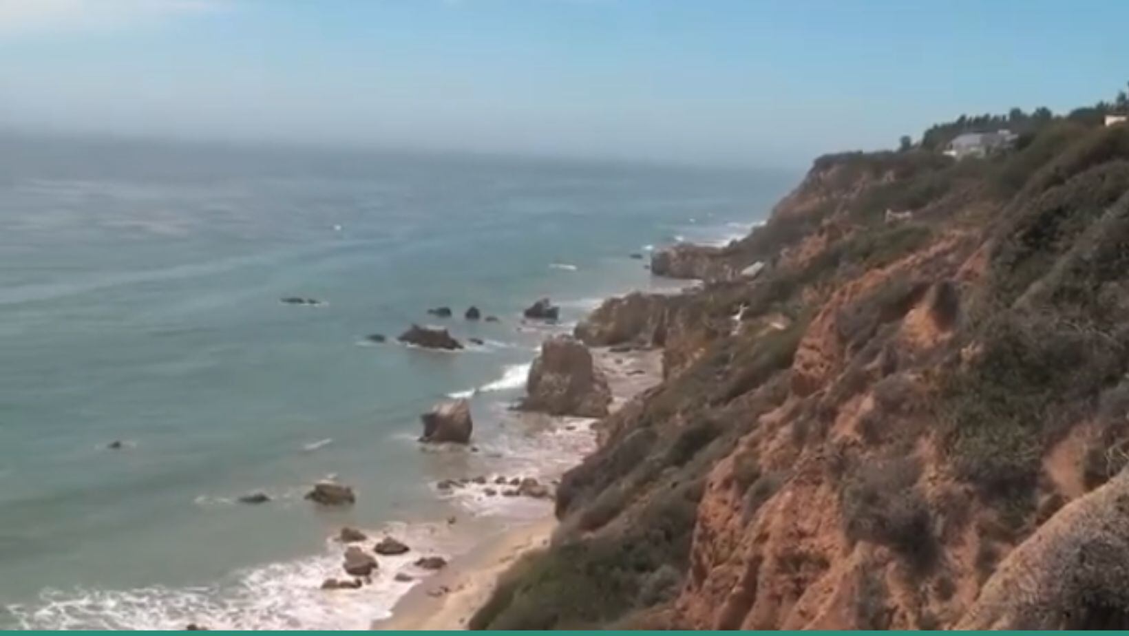 La playa estatal El Matador de Malibú, en California, considerada la más bella de Estados Unidos