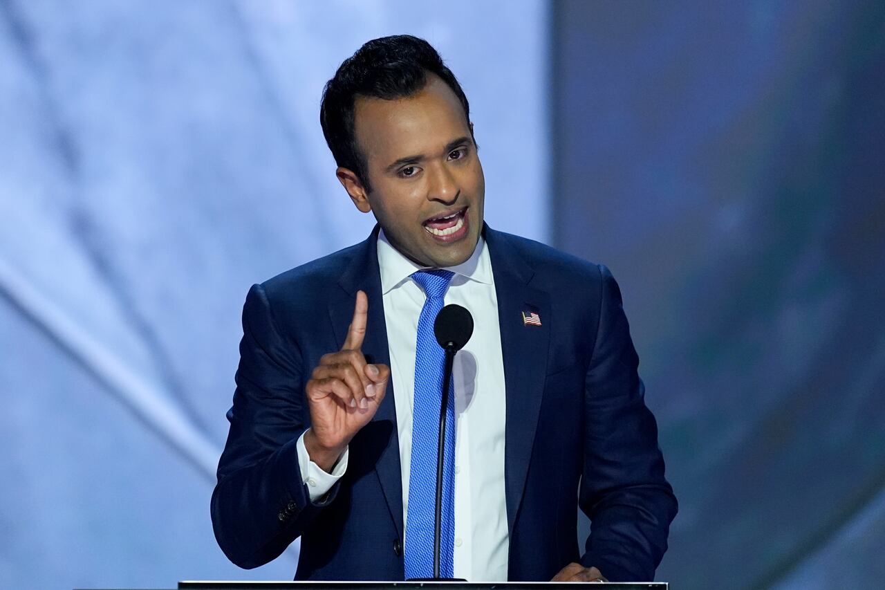 Vivek Ramaswamy hablando durante el segundo día de la Convención Nacional Republicana el martes 16 de julio de 2024 en Milwaukee. (Foto AP/J. Scott Applewhite)