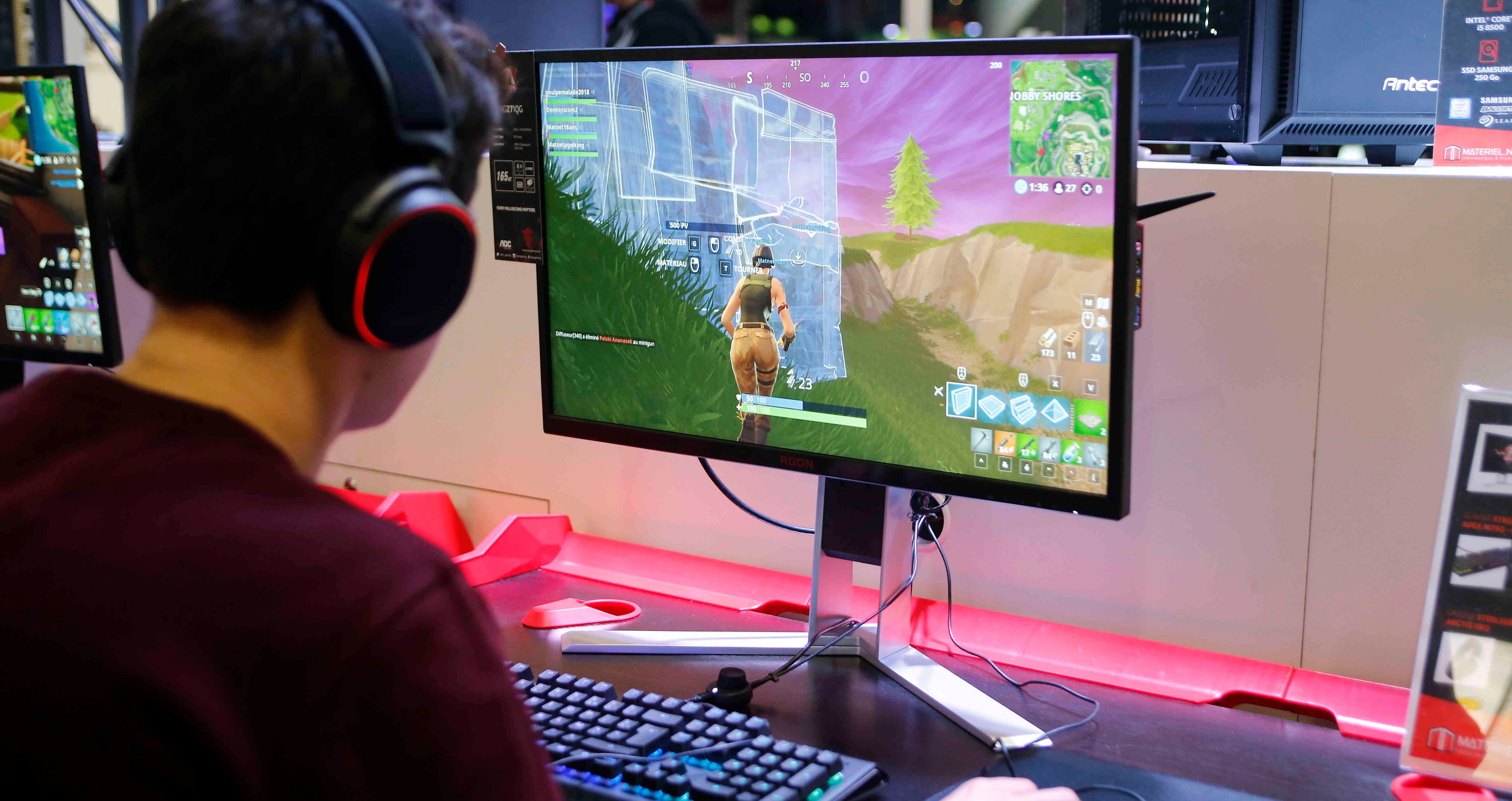 A finales de agosto, la jueza emitió un fallo por el que impedía el bloqueo de la desarrolladora de videojuegos Epic Games por parte de Apple y rechazó que su multijugador Fortnite volviera a la App Store.