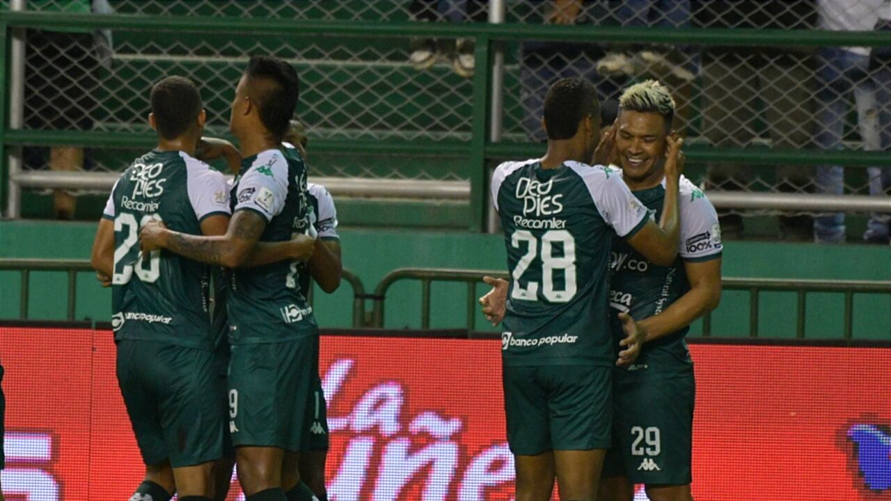 En el estadío palma seca se juega La Segunda fecha partido aplazado entre el Deportivo Cali contra el Santa Fe