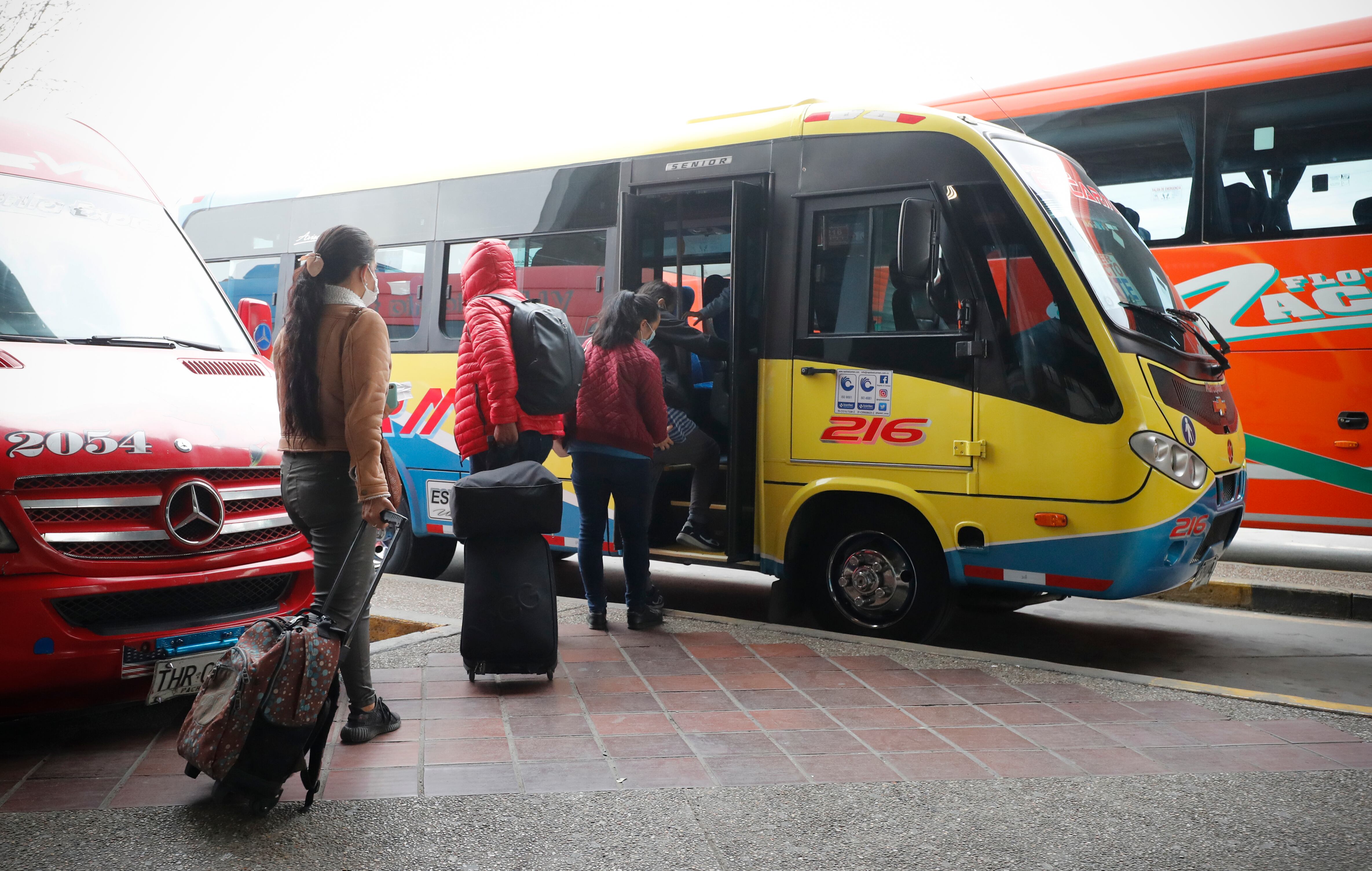 Terminal de Transportes de Bogotá 
puente de Semana Santa
turismo por Colombia
Abril 13 del 2022
Foto Guillermo Torres Reina / Semana