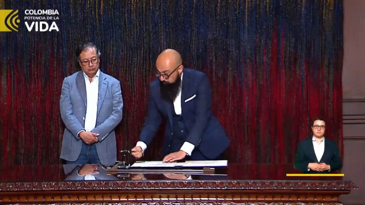 Presidente Gustavo Petro y Carlos Carrillo