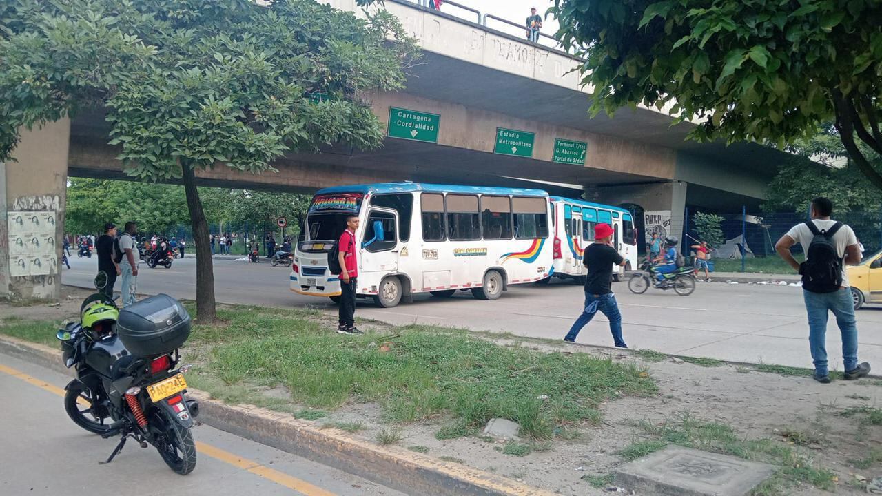Bloqueos en Barranquilla por parte de conductores de Cooasoatlan.