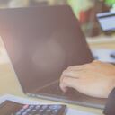 Paypal permite hacer transferencias y retirarlas en los bancos locales