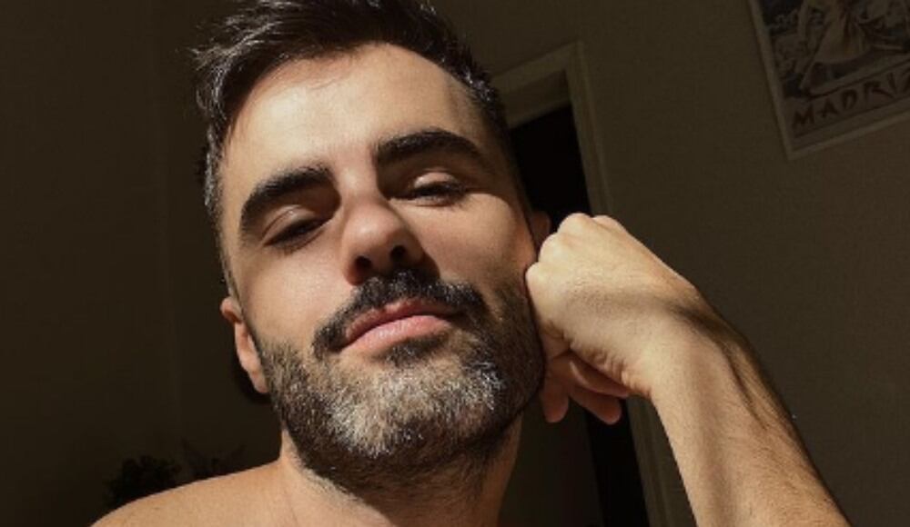 El artista perdió la vida al caer de un cuarto piso.