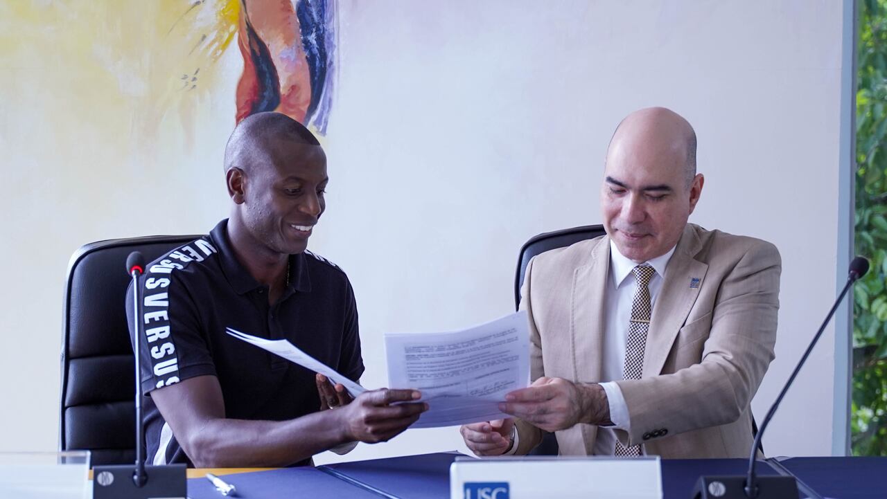 Fundación Adrián Ramos y la Universidad Santiago firmaron convenio.