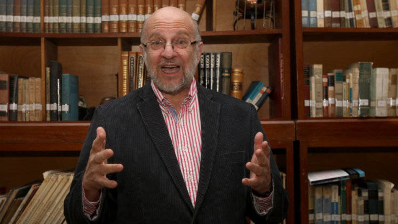 Samper Pizano nació en Bogotá en 1945.