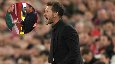 Furia de Diego Simeone en el partido de Atlético Madrid contra Liverpool.