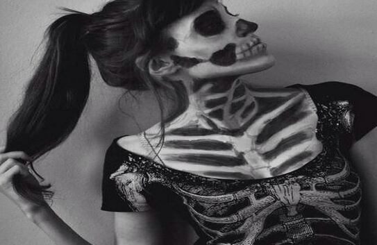 Instagram / constanceivankovic