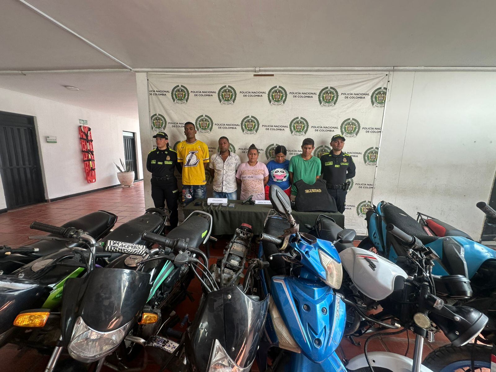 Capturados por la Policía de Barranquilla en operativos contra el hurto de motocicletas.