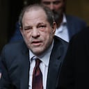 NEW YORK, NEW YORK - FEBRUARY 20: Harvey Weinstein exits a Manhattan court house as a jury continues with deliberations in his trial on February 20, 2020 in New York City. Weinstein, a movie producer whose alleged sexual misconduct helped spark the #MeToo movement, pleaded not-guilty on five counts of rape and sexual assault against two unnamed women and faces a possible life sentence in prison. (Photo by Spencer Platt/Getty Images)