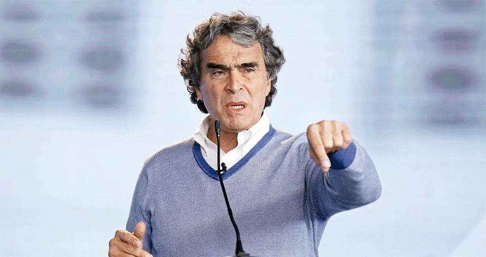  Ya eliminado de la contienda electoral, Fajardo anunció su voto en blanco. Eso sí, desde el principio se negó a respaldar a Petro.