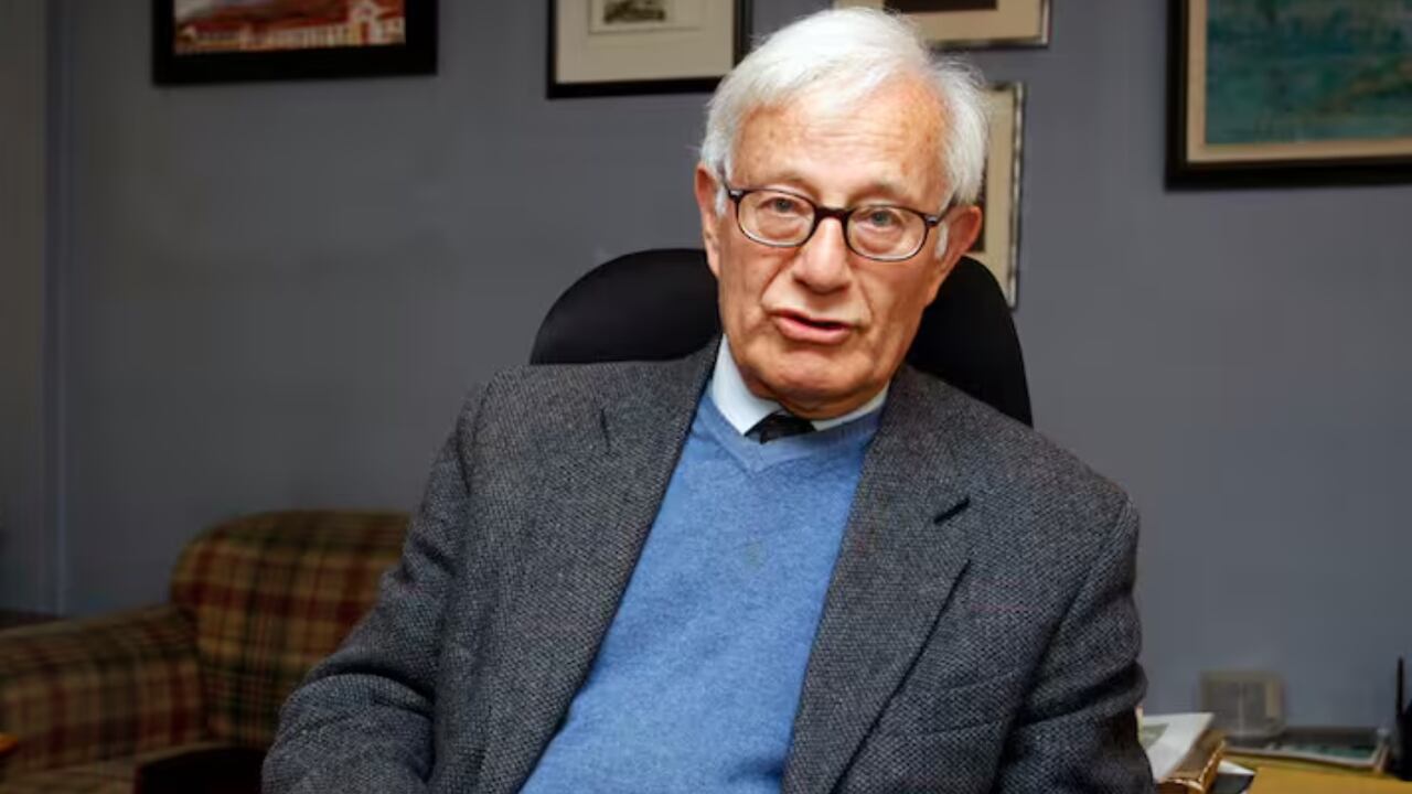 En la mañana de hoy falleció el investigador e historiador Enrique Santos Molano.