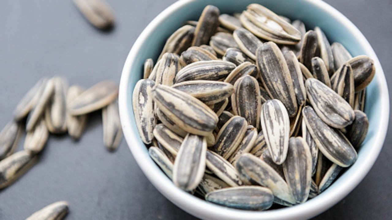 Las semillas de girasol son muy beneficiosas para bajar de peso.