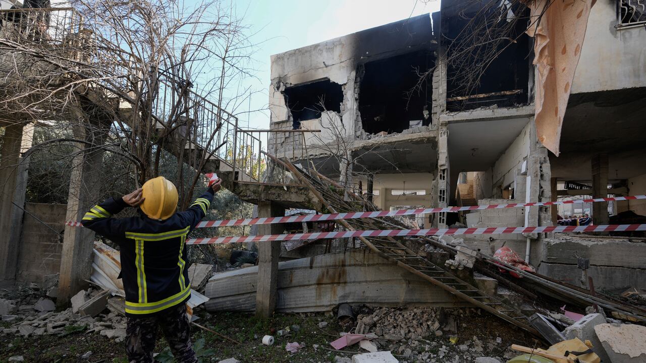 Entre los muertos hubo "una mujer anciana", y una veintena de personas resultaron herida.