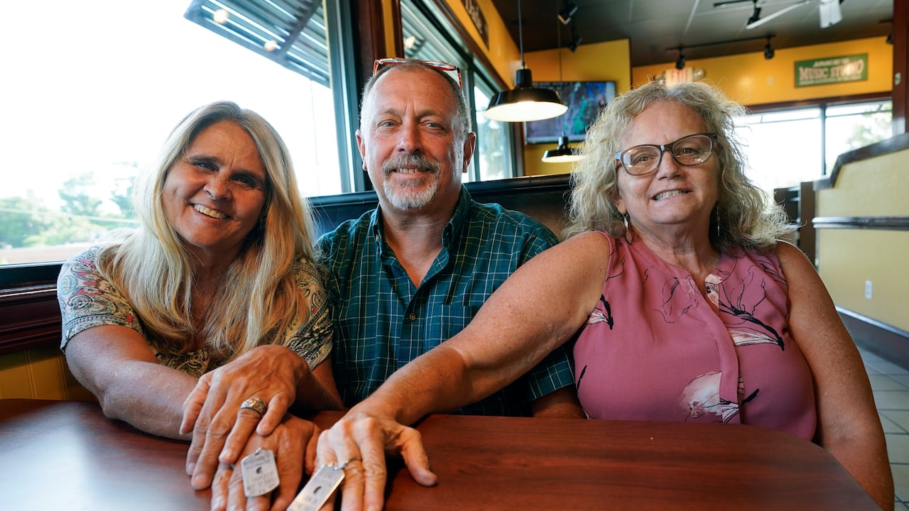 Mujer donó un riñón a la ex esposa de su esposo