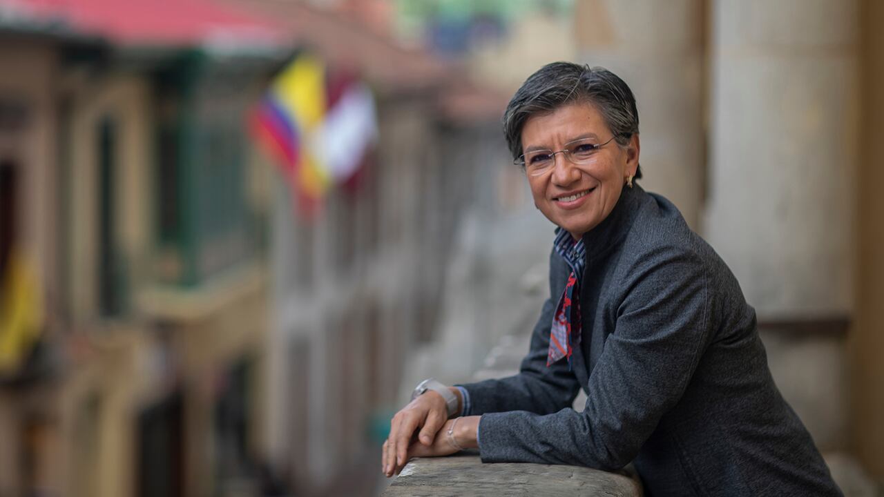 La alcaldesa de Bogotá, Claudia López, es una de las más mujeres más poderosas de Colombia, según Forbes.
FOTO: ESTEBAN VEGA LA-ROTTA
REVISTA SEMANA