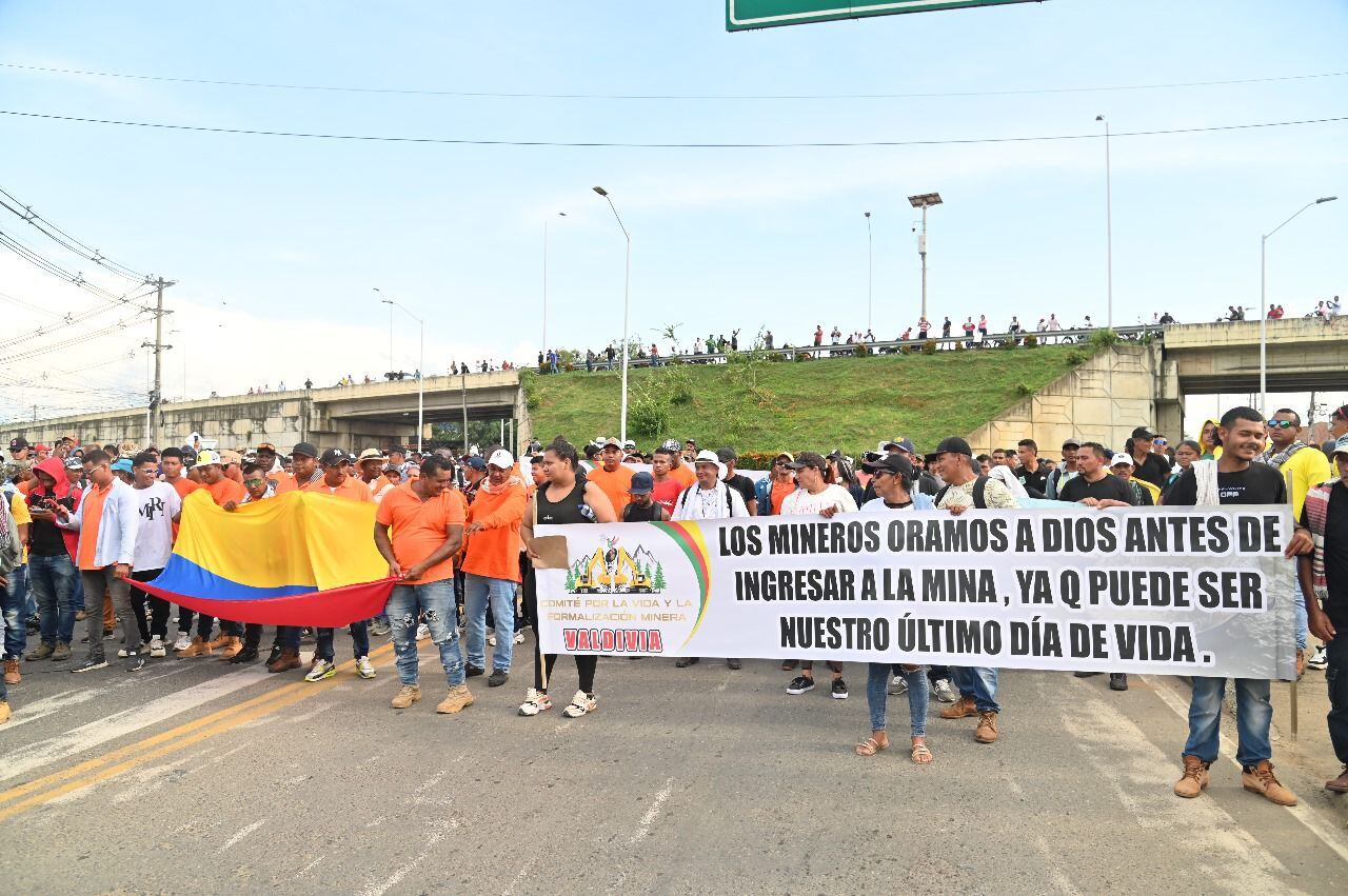 Paro minero en Valdivia Antioquia