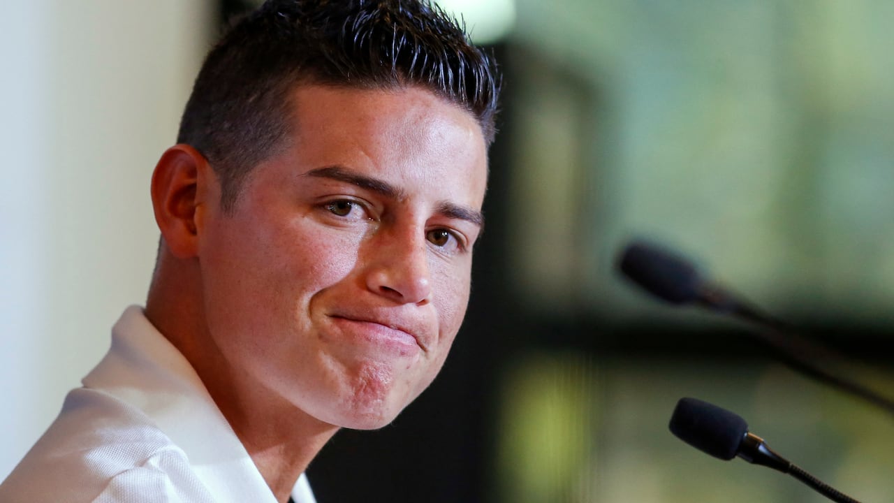 Colombian midfielder James Rodriguez gestures during a press conference to present him as the new player of Sao Paulo FC in Sao Paulo, Brazil on August 1, 2023. Sao Paulo announced last July 29 the signing of Colombian midfielder James Rodriguez, considered one of the best Colombian footballers in history and who had been on loan since leaving Olympiacos of Greece in April. (Photo by Miguel SCHINCARIOL / AFP)