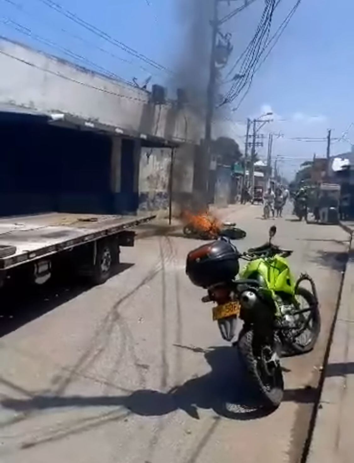 Moto quemada en Cartagena