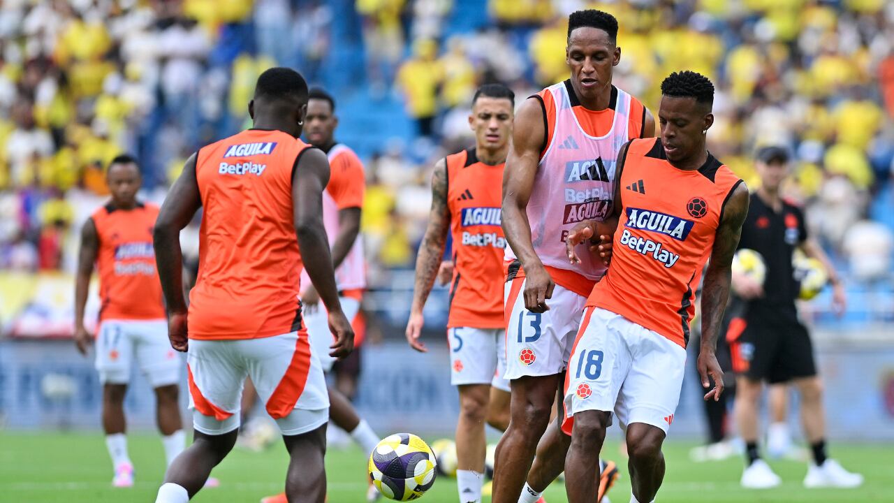 Selección Colombia en práctica antes de un juego con Barranquilla