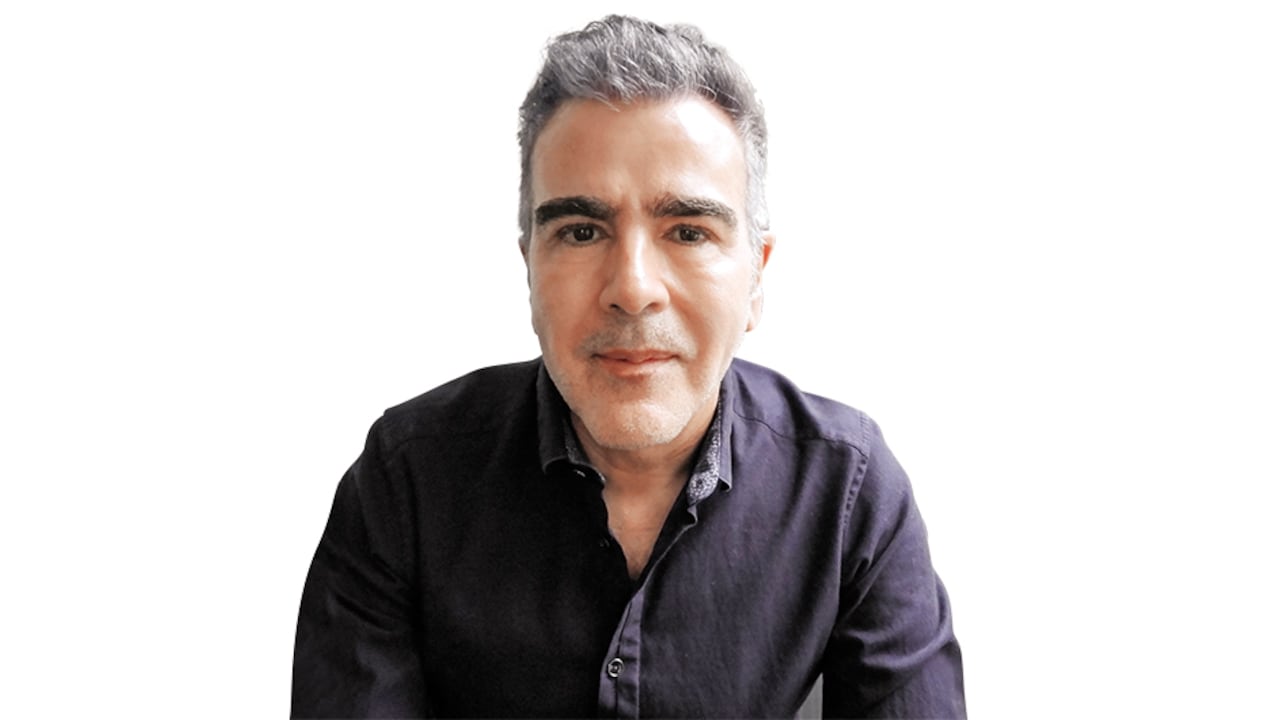 Jorge Franco obtuvo en 2014 el prestigioso Premio Alfaguara de Novela por El mundo de afuera, en el que retrata a la Medellín antes de la llegada del narcotráfico.