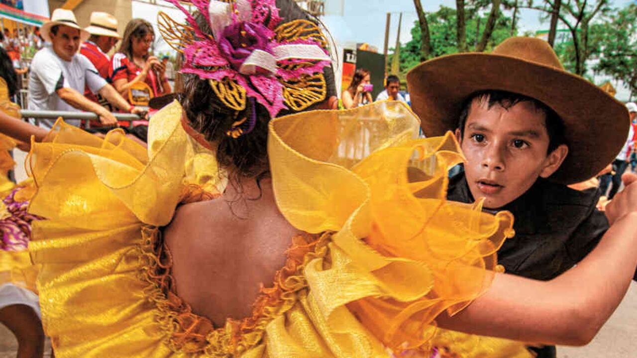 El Joropo es el baile tradicional llanero.