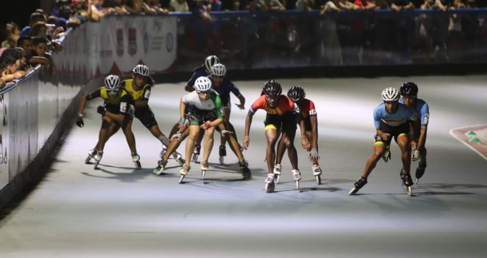Patinadores colombianos en el mundial de 2019 en Barcelona, España.