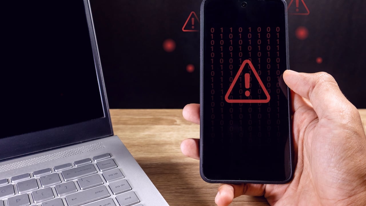 La compañía advirtió que el riesgo se extiende más allá del sistema operativo e involucra procesadores y otros elementos esenciales del hardware.