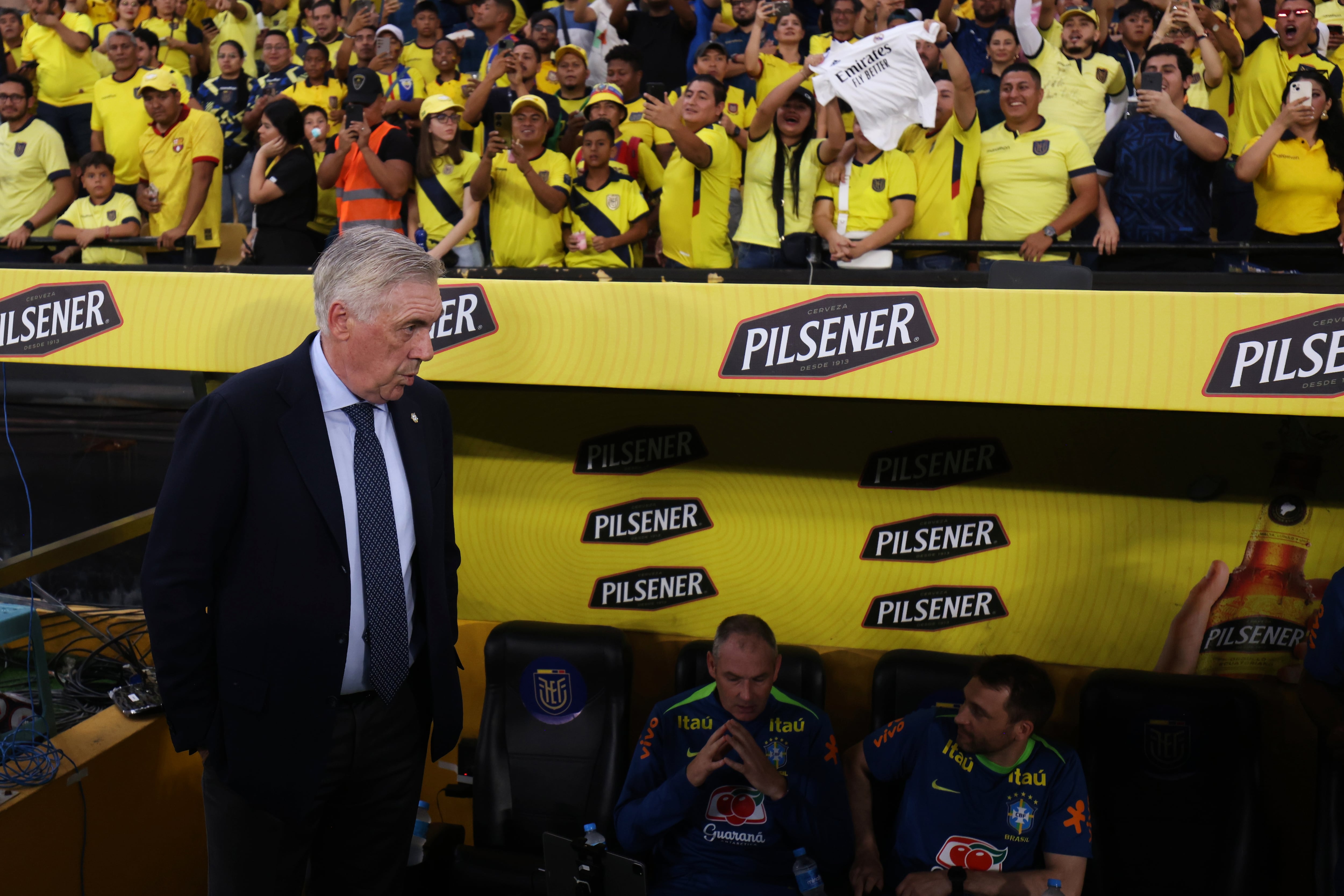 Ancelotti, el centro del show en el Ecuador vs. Brasil.