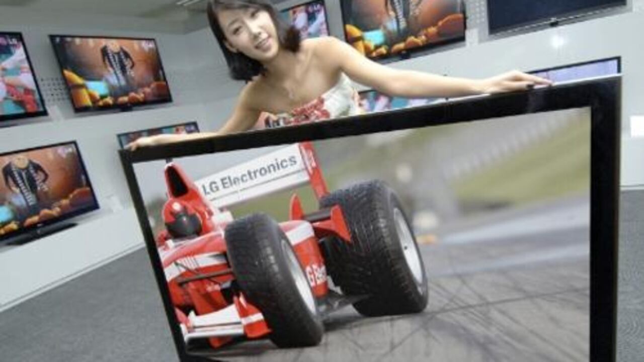 10. Televisión en 3D. La tercera dimensión dejo de ser algo exclusivo del cine, ahora, desde la comodidad de su casa, usted también podrá ver imágenes en 3D en su televisor.
Foto: EFE