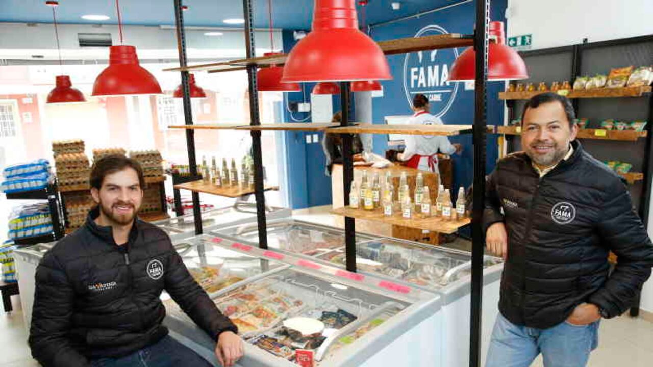 Juan David Pardo (izq) y Roberto Rodríguez, son los cofundadores de Fama Pura Carne. Foto de Guillermo Torres /Dinero