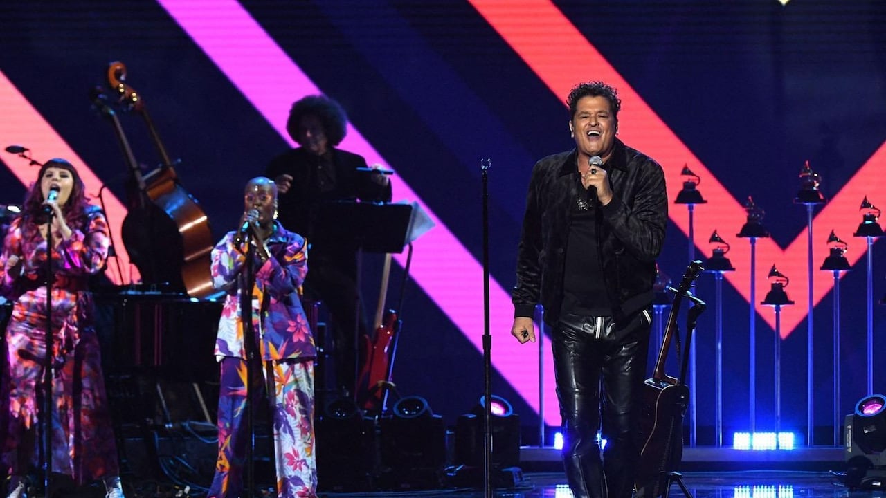 Carlos vives celebra 30 años de carrera musical durante 2023.