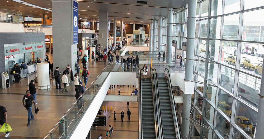 La Organización de Aviación Civil Internacional (Oaci), afirma que en los próximos quince años se duplicará el número de vuelos y pasajeros en el mundo.