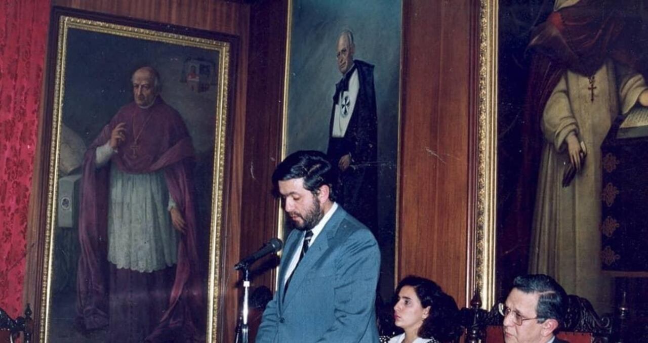 El doctor Nieto compartiendo unas palabras en el aula máxima de la Universidad del Rosario.