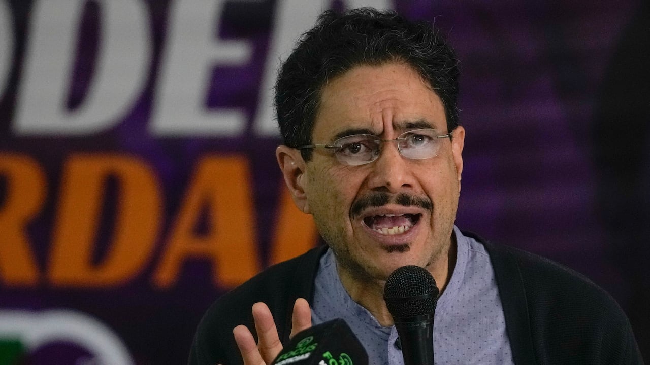 El candidato presidencial Iván Cepeda reconoció los resultados de la primera vuelta.