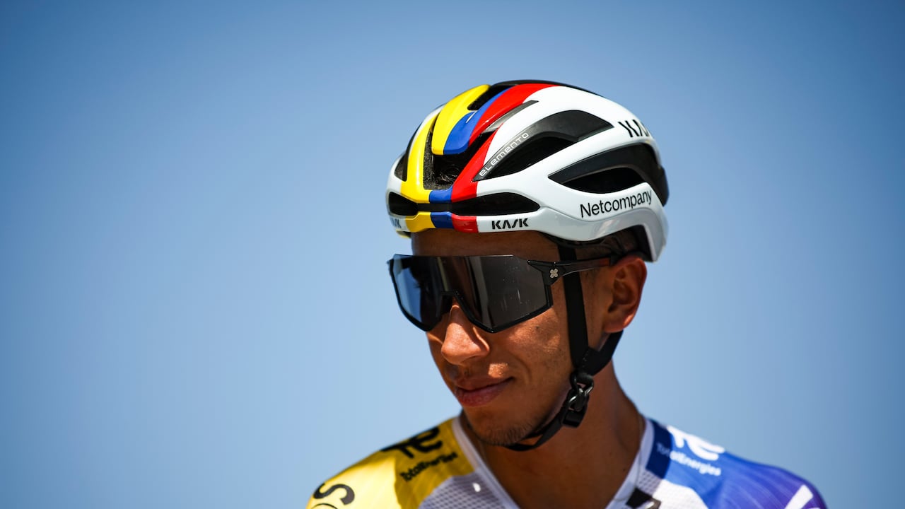 Egan Bernal salió del 'top 10' de la clasificación general.