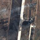 mágenes satelitales del aeropuerto Antonov el 27 de febrero de 2022 en Hostomel, Ucrania. Ucrania revela daños causados por recientes ataques aéreos y fuertes combates en y cerca del aeropuerto. Foto de Maxar/GettyImages