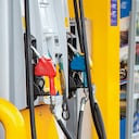 El galón de gasolina en agosto estuvo en 13.600 pesos en promedio. Al cierre de esta edición se esperaba el alza de septiembre.