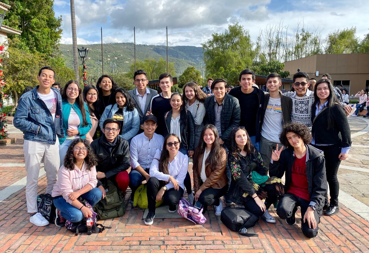 La Fundación Alquería Cavelier, en alianza con la Secretaría de Educación de Cundinamarca, implementó una estrategia de acompañamiento integral a más de 4.800 jóvenes de colegios públicos para que desarrollaran las competencias necesarias para enfrentar la prueba.