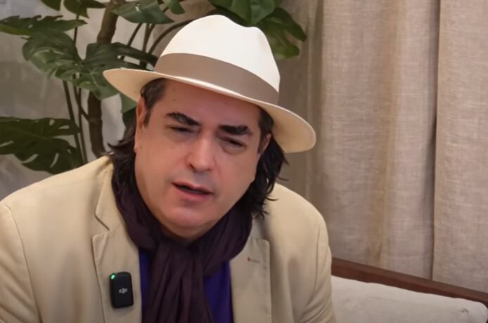 El presentador Jaime Bayly compartió un duro video en el que le respondió duramente a su madre por mensajes que le envió a su esposa.