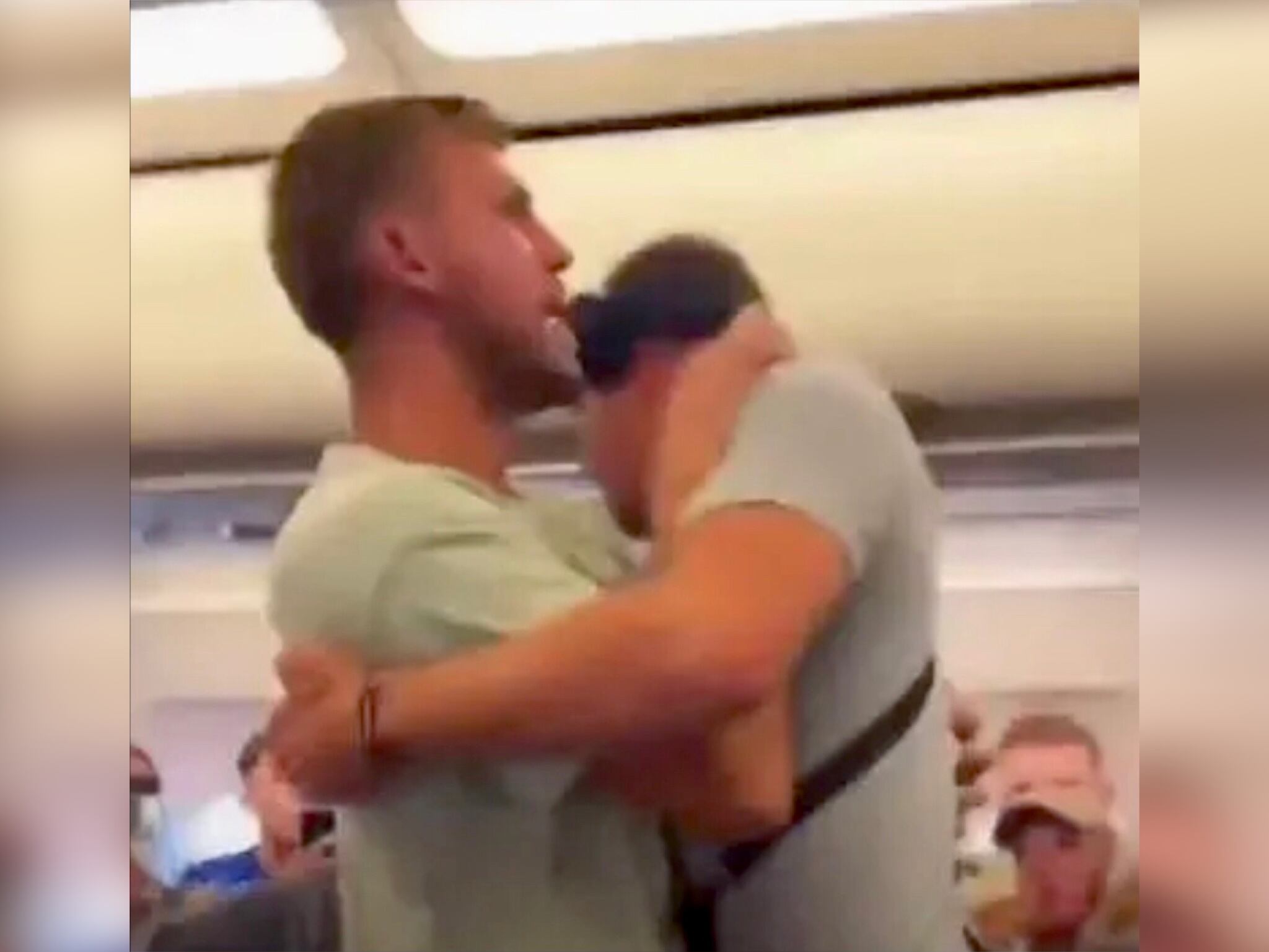 Captura de pantalla YouTube Republic World.