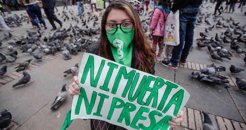 La Iglesia Católica y algunos movimientos providas también convocó una manifestación este jueves a las 11 de la mañana frente al Ministerio de Salud.