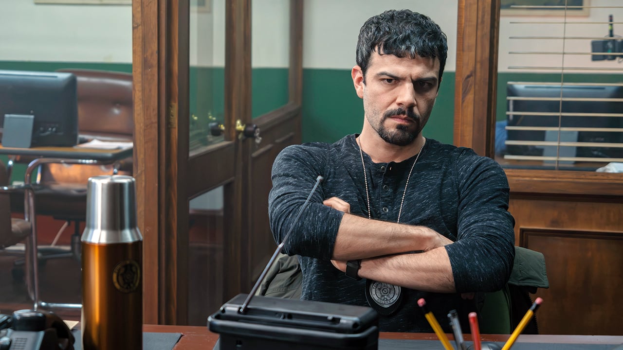 En La huésped, de Netflix, el actor bogotano interpreta el papel del teniente Méndez.