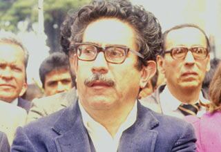 A Manuel Cepeda, el 9 de agosto de 1994, lo asesinó un grupo de sicarios.