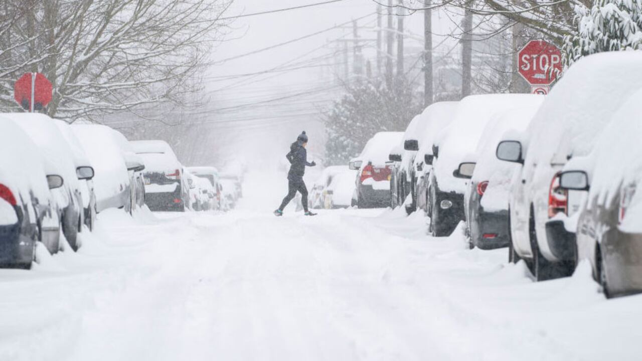 Escuelas en Estados Unidos han tomado la determinación de cerrar sus escuelas por nevadas fuertes