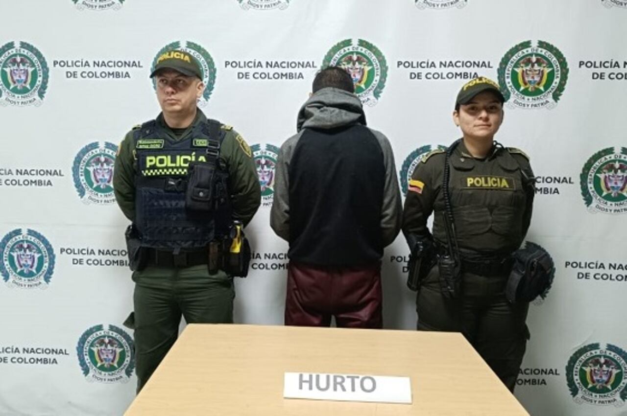 Hurto de espejos de carros en Manizales