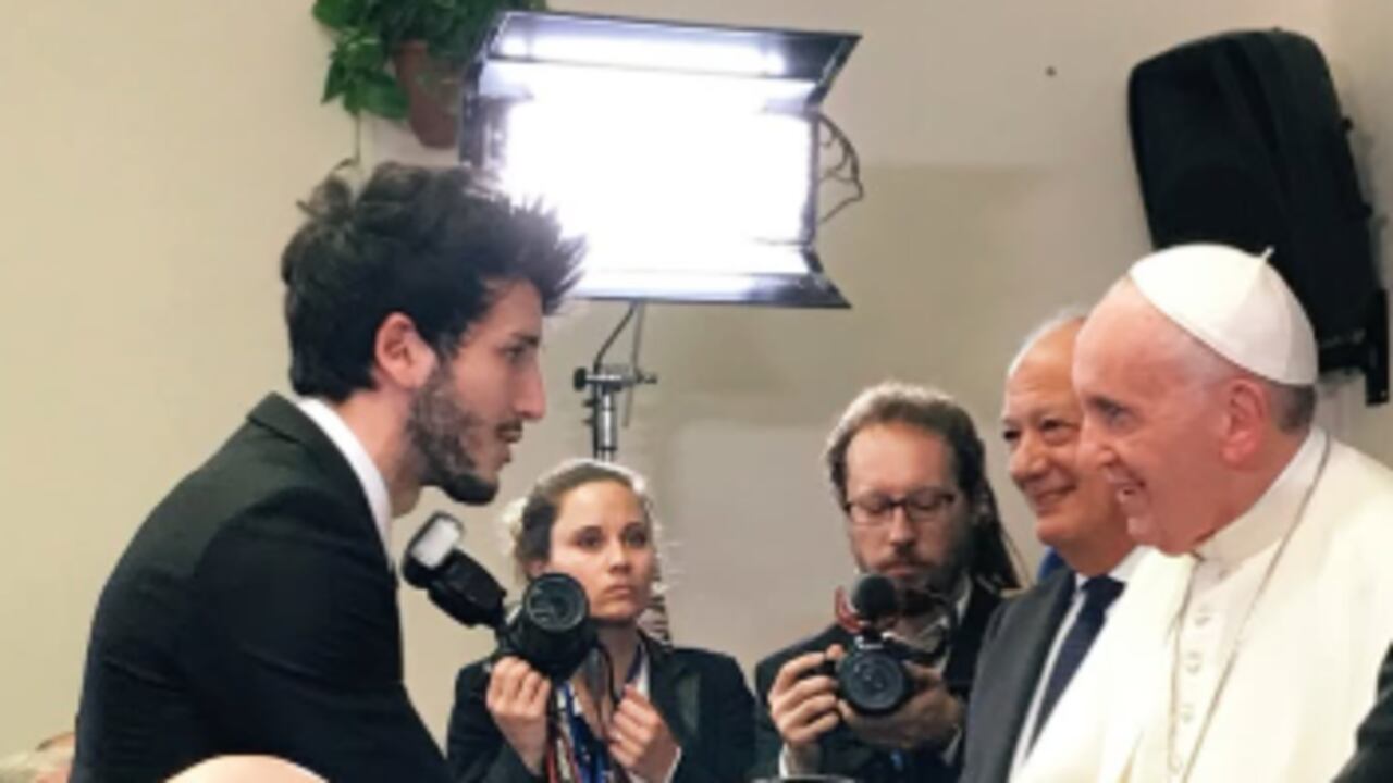 Sebastián Yatra recordó al fallecido papa Francisco